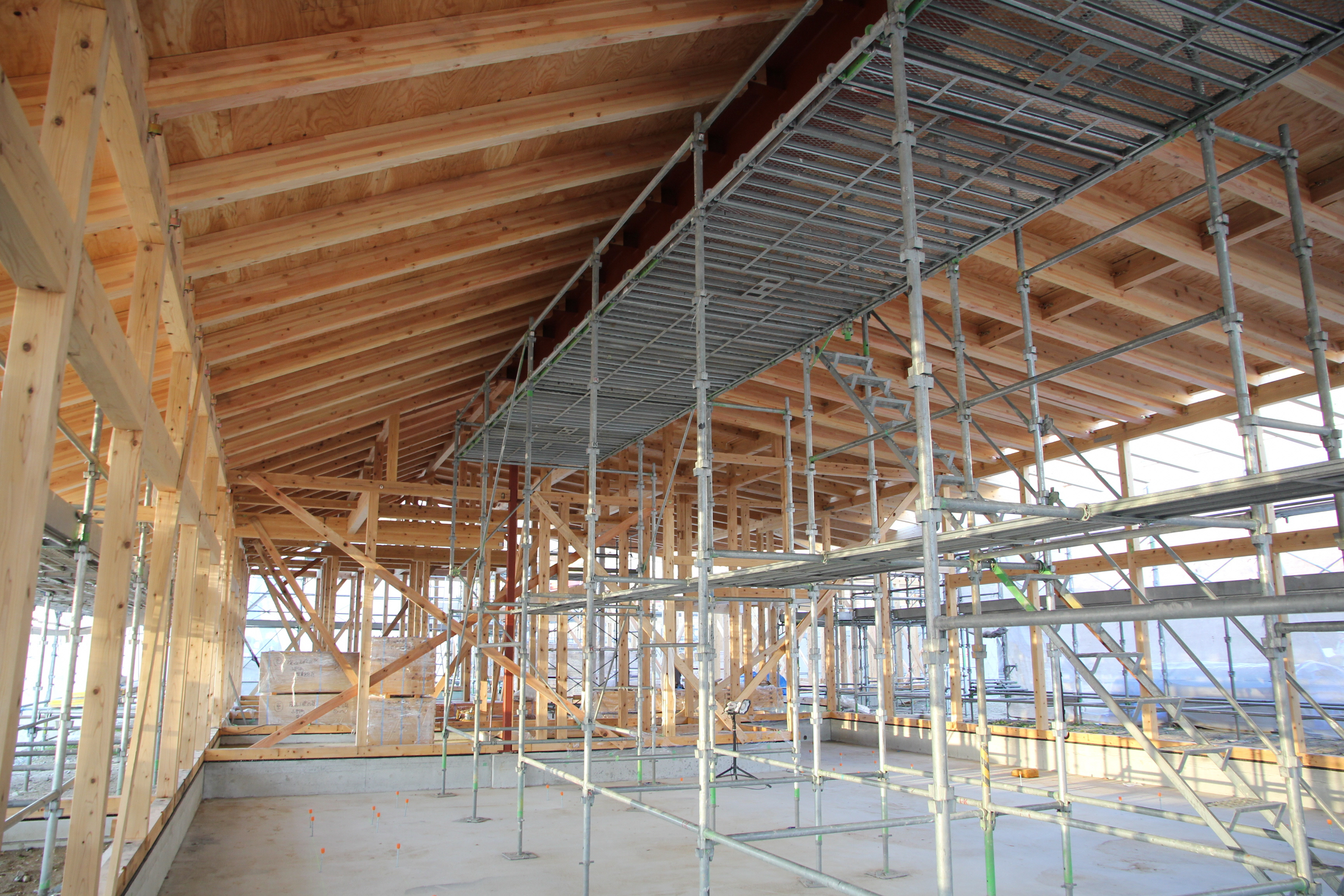 木造軸組建方完了（上棟）